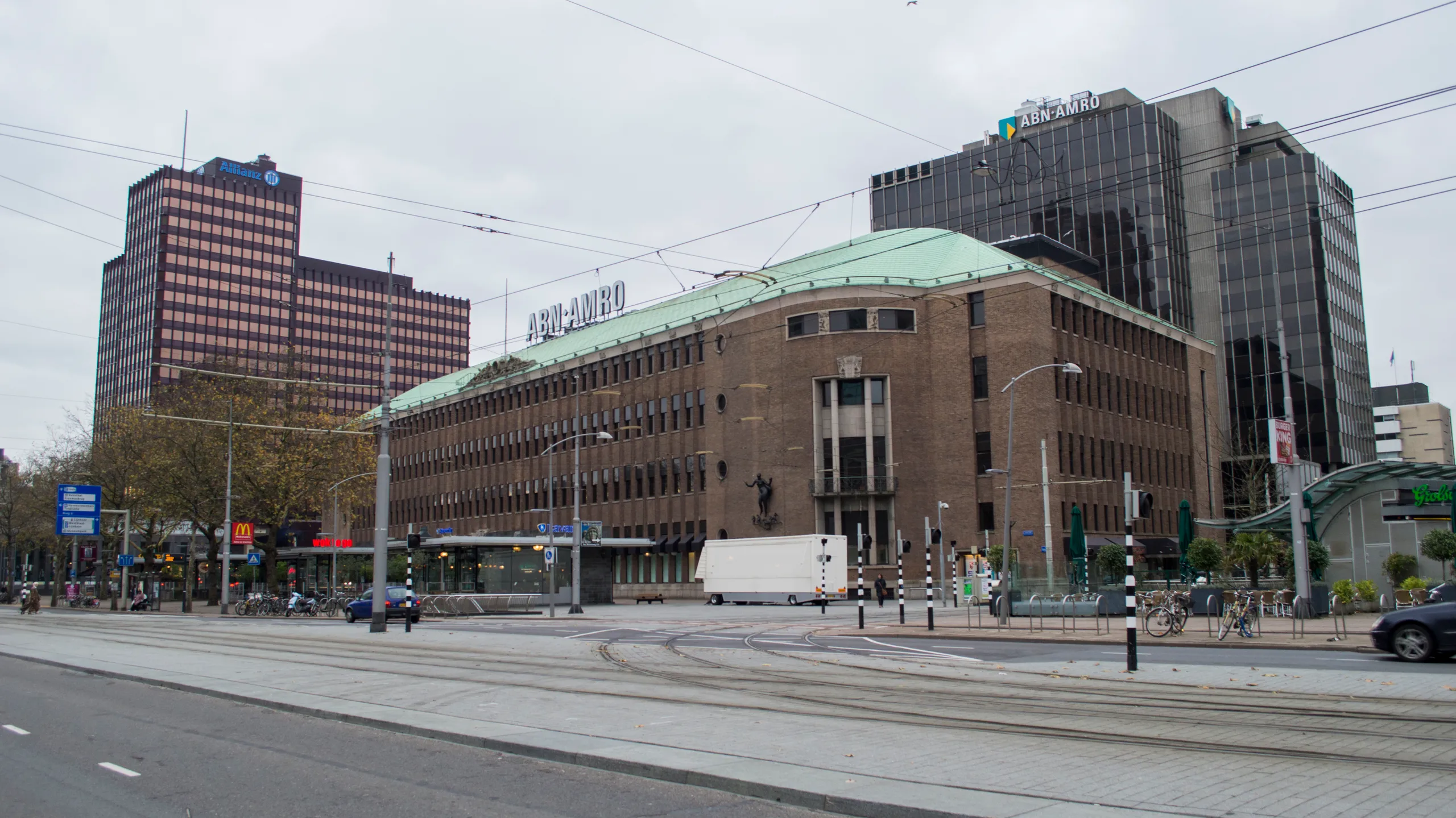 オランダの銀行 口座解約｜日本からの手順・必要書類・残高送金・注意点を徹底解説